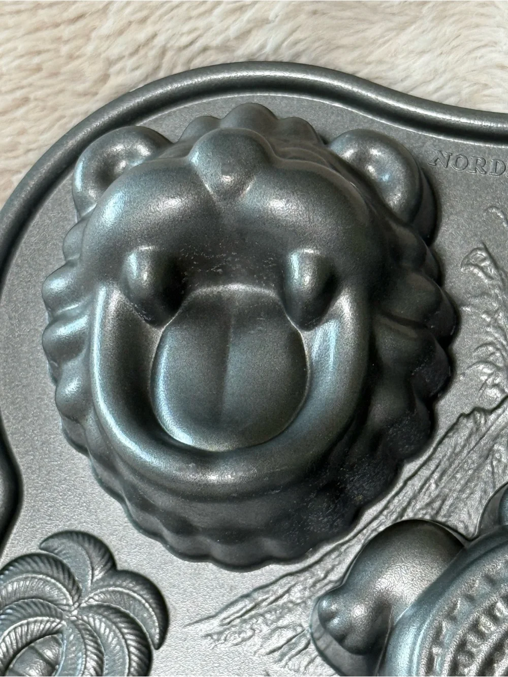 NordicWare Hungry Animals Retired Cake & Ice Cream Pan Cast Aluminum